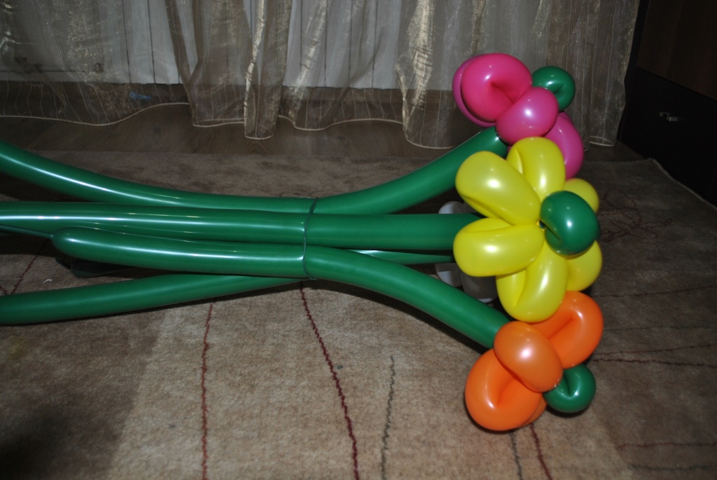 Цветы из шаров своими руками пошаговая инструкция фото